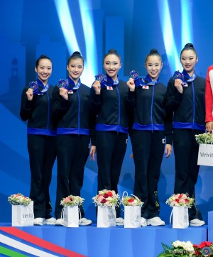 podium group sfe03284 copia simone ferraro ph